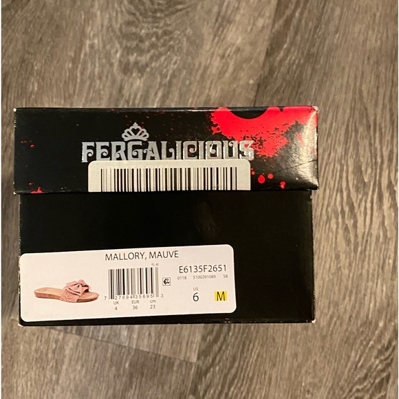 Fergalicious Sandals  Sz 6 - Brand New - Picture 9 of 10
